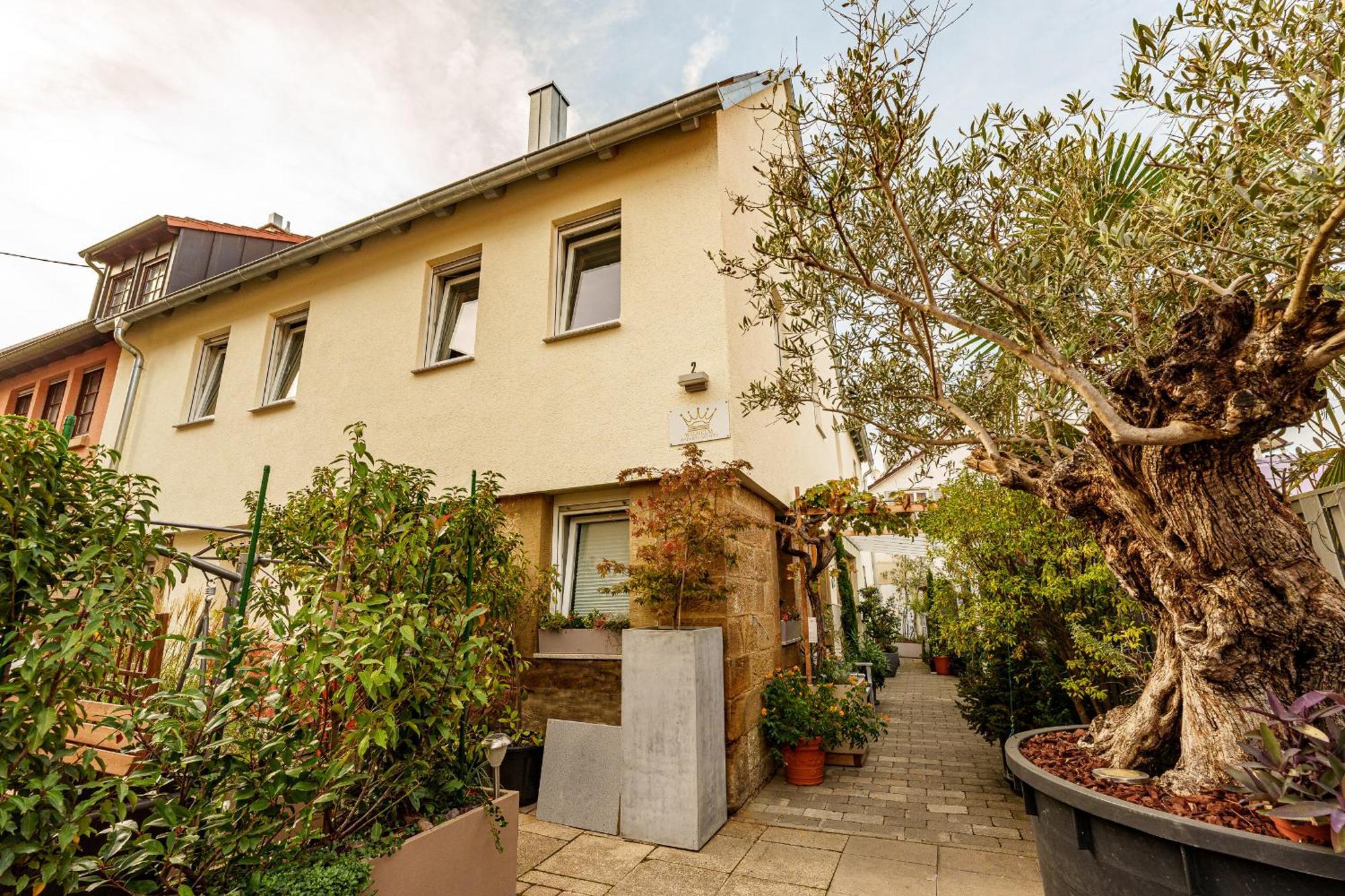 Wilhelm Appartements 100qm im Zentrum Brackenheim nähe Tripsdrill Exterior foto